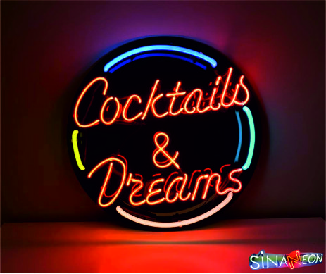 cocktails dreams neon tabelası