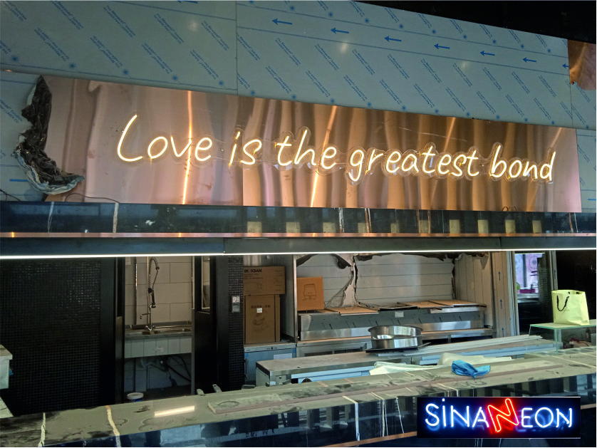 love is the greatest bond led neon tabela,